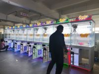 Machine distributrice de pièces de monnaie en métal DIY White Claw Crane, solution commerciale avec 30 pièces et garantie d'un an pour les jeux d'arcade