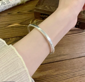 Nuevo brazalete abierto <span class=keywords><strong>de</strong></span> estilo chino con el <span class=keywords><strong>Dios</strong></span> <span class=keywords><strong>de</strong></span> la Fortuna y <span class=keywords><strong>palabras</strong></span> auspiciosas en las cuatro caras, joyería <span class=keywords><strong>de</strong></span> moda para mujer. - Product Image 5