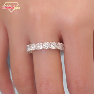 Anillo de Joyería Goldleaf con Certificado IGI, Oro Blanco de 9K, Corte Cojín de 4*4mm, Diamante Cultivado en Laboratorio DEF VVS - Product Image 2