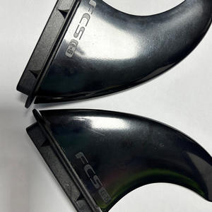 Venta al por mayor de fábrica: Accesorios para paddleboard en blanco y negro, aletas de cola DFCS con ranura, aletas de pez y cajas para aletas de cola. - Product Image 2