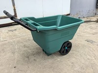 Chariot de remorque à benne basculante en plastique personnalisable de 150kg avec structure de plate-forme de roue en caoutchouc solide OEM pour le support de chariots à main et de chariots