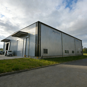 Edificio de Almacén de Estructura de Acero Prefabricado Económico, Cobertizo de Taller Resistente al Viento con Larga Vida Útil - Product Image 1