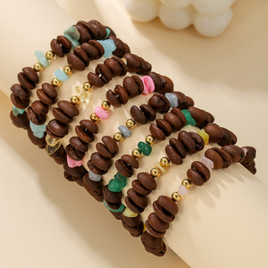Bracelet en perles de café naturel, forme irrégulière, bijoux cadeau unisexe - Product Image 1