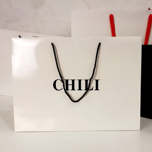 Sacchetto di Carta Personalizzato per Packaging di Boutique, Sacchetto di Carta Nero Lucido di Lusso per Gioielli con Stampa Logo - Product Image 2