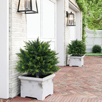 Intérieur/extérieur résistant aux UV Faux arbuste réaliste verdure à feuilles persistantes pique de sol pour jardin maison noël nouvel an pâques