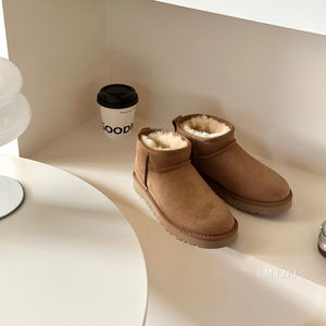 Bottes de neige classiques WINTER MINI <span class=keywords><strong>UUG</strong></span> en cuir naturel et laine de mouton, chaudes et confortables pour l'hiver - Product Image 2