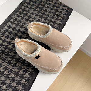 Nouvelles bottes de neige Uggs confortables pour l'automne, chaussures de créateur, vente en gros, mode hiver, bottes à <span class=keywords><strong>plateforme</strong></span> en fourrure mignonnes, pantoufles pour femmes - Product Image 3
