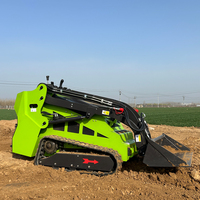 Pour les agriculteurs et les fermiers : Mini chargeuse sur chenilles fiable de 1300 kg - Gérez l'alimentation, le litière, votre partenaire utilitaire pour toute la ferme.