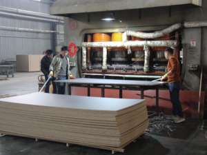 High Quality Melamine Faced 4x8 <strong>Chipboard</strong> Sheets 12mm 16mm 18mm Particle Board - Product Image 6