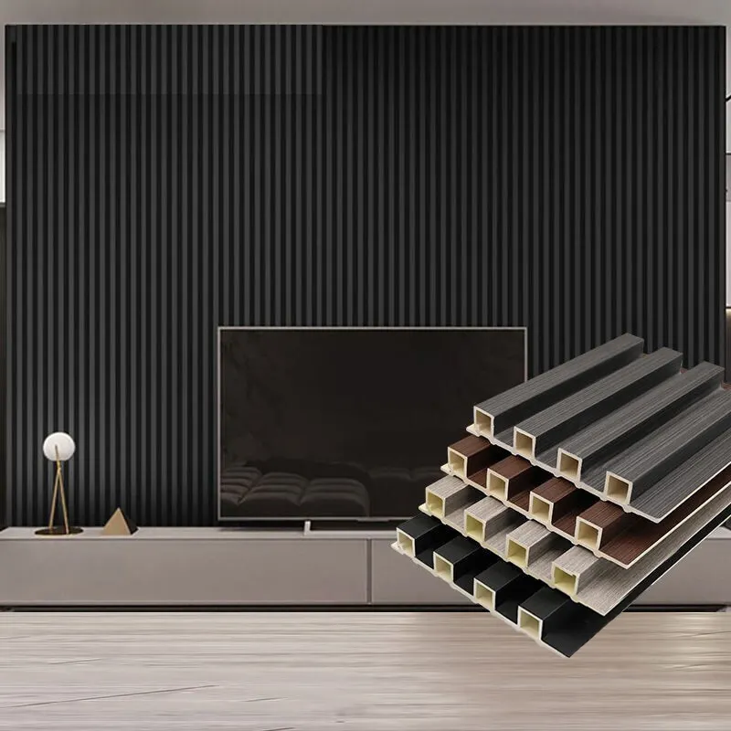 Pannelli scanalati interni del pannello di parete composito di legno all'aperto di alta qualità del pannello di parete del pvc wpc che si aggrappano per la decorazione