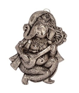 Sculpture de Ganesha en métal artisanale, décoration traditionnelle pour la maison, ornement suspendu pour l'intérieur, pièce d'art pour le salon, 100% fait main - Product Image 1