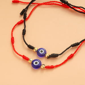 Braccialetto di Protezione Unisex con 7 Nodi, Filo Rosso Intrecciato, Occhio Turco Portafortuna, Regolabile, con Cartoncino - Product Image 5
