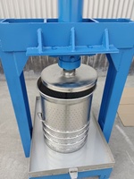 Elektrische hydraulische automatische koudpers sapcentrifuge, nieuwstaat - voor het verwerken van groenten, citroenen, fruit, wijn, kersen