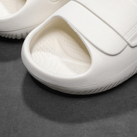 Individuelles Logo OEM Pillow Slides Offene Zehenpartie Pantoffeln mit Dämpfung aus EVA-Material Weiche Cloud Slide Atmungsaktive Hausschuhe