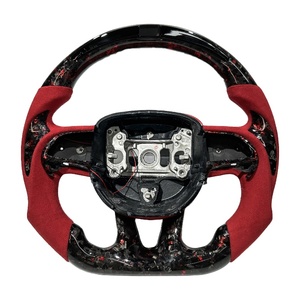 พวงมาลัยคาร์บอนไฟเบอร์สีแดงแบบฟอร์จ พร้อมอัลคันทาร่า สำหรับ Charger Hellcat Durango Grand - Product Image 1
