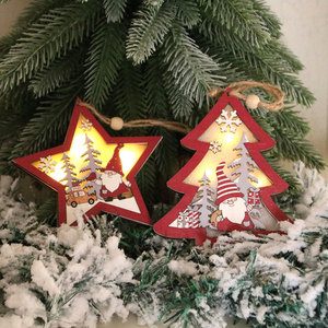 Nouvel Ornement Lumineux en Bois Vieilli Rouge de Noël, Motif Forêt, Ornement Étoile Ronde à Cinq Branches - Product Image 4