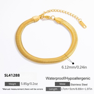 Pulsera de Acero Inoxidable Estilo Cubano para Mujer, Diseño Retro de Lujo Ligero, Joyería de Mano Versátil, Pulseras de Cadena de Eslabones de Moda al Vacío - Product Image 6