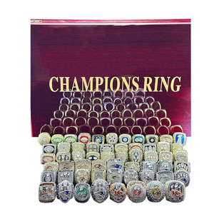 Set di 57 Anelli del Campionato 1966-<span class=keywords><strong>2022</strong></span> con Mini Trofeo da 10cm, Anello da Collezione per Tifosi <span class=keywords><strong>NFL</strong></span>, Disponibile - Product Image 4