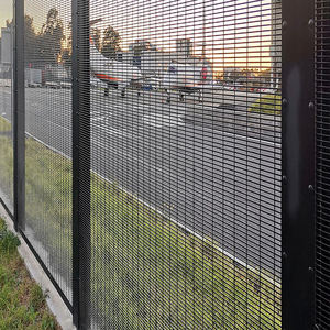 Valla de Seguridad 358, Modelo 3D, Valla Antiaplastamiento para Patio, Estructura de Acero Recubierta para Resistencia al Agua, Ecológica, Duradera, Fácil de Montar - Product Image 3