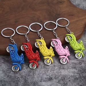 Grande portachiavi ruota moto girevole Vintage e alla moda colorato portachiavi bici portachiavi in metallo moschettone cartone animato e stile Vintage - Product Image 1