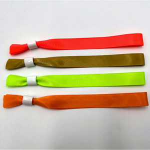Pulseras <span class=keywords><strong>de</strong></span> Tela para Festivales y Eventos, con Cierre <span class=keywords><strong>de</strong></span> Plástico, Pulseras Lisas <span class=keywords><strong>de</strong></span> Satén para <span class=keywords><strong>Conciertos</strong></span>, en Oferta - Product Image 1