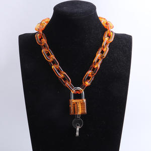 2024 nuovi stili di colore Punk Hiphop grande acrilico trasparente lucchetto a catena lunga catena collana con ciondolo - Product Image 3