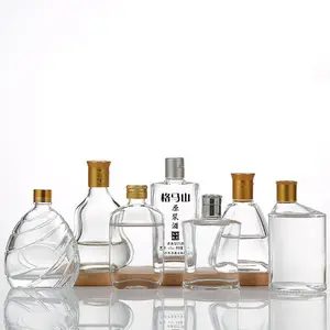 Hoge Kwaliteit 50 Ml Mini Kleine Glazen Fles Wodka Liquor Whiskyfles Met Kurk