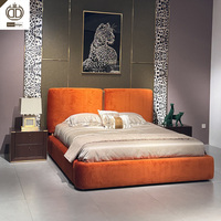 Lit King Size italien de luxe avec cadre intelligent, ensemble de meubles de chambre à coucher de luxe en velours, lit italien de luxe