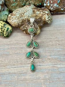 Dijes de Turquesa Kingman de Plata de Ley Hechos a Mano Naturales con Engaste de Bisel Chapado en Rodio y Oro para Joyería de Mujer - Product Image 3