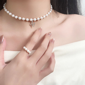Collier de perles en argent Sterling S925 avec pendentif lettre M pour femmes, chaîne de clavicule de style coréen, à porter au quotidien - Product Image 4