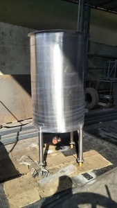 Recipiente de Almacenamiento y Mezcla de Acero Inoxidable de Alta Resistencia con Válvula de Salida Inferior para Aplicaciones Industriales - Product Image 4