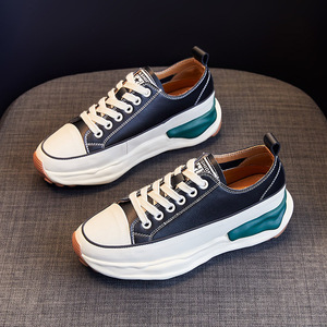 Venta al por mayor de zapatos casuales de <span class=keywords><strong>mujer</strong></span> con diseño plano elevado, nuevos zapatos de punta redonda, zapatos deportivos simples <span class=keywords><strong>y</strong></span> lujosos para <span class=keywords><strong>mujer</strong></span> - Product Image 1