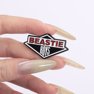 ロックバンドロゴエナメルピン音楽メダルバッジブローチ漫画金属装飾ジュエリーギフト友人のファンのための収集 - Product Image 4