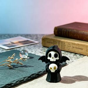 Décorations d'Halloween, cadeau pour ami gothique, petite figurine de squelette imprimée en 3D, décoration de table, de bibliothèque ou de maison pour les fêtes - Product Image 5