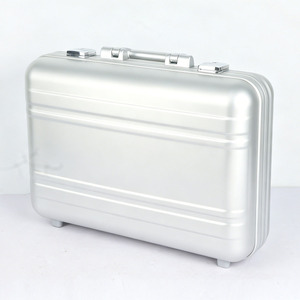 Maletín de Aluminio de Alta Calidad con Cerradura, para Uso Médico Familiar, para Dinero, para Cámara, Maletín Grande, Personalizable con Espuma OEM/ODM - Product Image 4