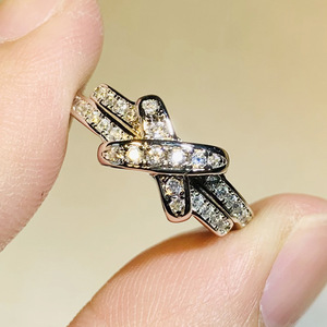 Anello di Design a Croce, Elegante e Minimalista, Stile Unghia, Gioiello da Donna per Uso Quotidiano, Anello Statement - Product Image 6