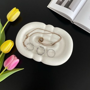 Modern Ins Art Style <strong>Ceramic</strong> <strong>Jewelry</strong> Tray Wholesale Desktop Storage <strong>Box</strong> for Rings Necklaces for Porch Dressing Table Home Use - Product Image 3