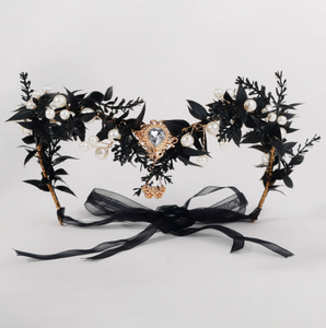 Accessoire de costume d'Halloween Pafu : Serre-tête gothique floral noir avec roses artificielles et papillons, voile en tulle sombre gothique - Product Image 4