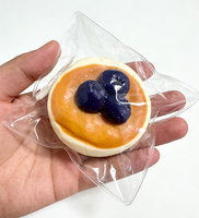 Nouveau design Jouets soufflés en TPR en forme de fromage et de gâteau à la fraise, jouets à presser anti-stress pour enfants, cadeaux de fête et décoration de bureau