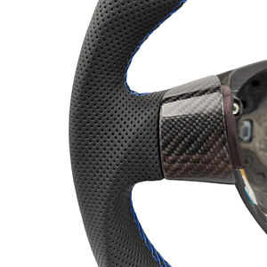 Volante Personalizado de Fibra de Carbono con Cuero Perforado Lateral para Vw Volkswagen Golf 5 Mk5 GTI Jetta R32 Passat B6 <span class=keywords><strong>R</strong></span> <span class=keywords><strong>Line</strong></span> - Product Image 5