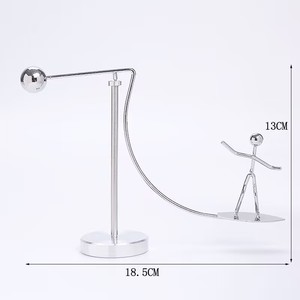 <span class=keywords><strong>Haltérophilie</strong></span> Iron Man Balance Ball Swinging Man Ornements de bureau Cadeau de vacances - Product Image 3