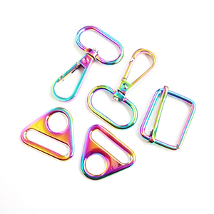 Oferta Especial: Kits de Herrajes para Bolsos de 1 Pulgada con Diseño Arcoíris, 2 Ganchos de Seguridad, 2 Hebillas Triangulares y 1 Deslizador para Bolsos y Carteras - Product Image 5
