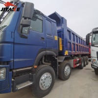 Camions à benne basculante neufs 8 x 4 à vendre, camions à benne basculante Sinotruk HOWO avec des prix bas et une qualité élevée, camions à benne basculante à vendre