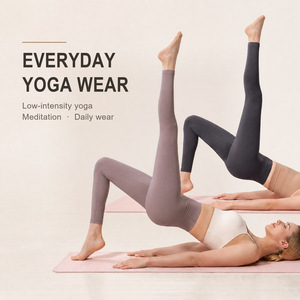 Leggings de yoga sans couture avec logo personnalisé, taille haute, poche cachée, pantalon de sport, 80% nylon 20% élasthanne, ultra doux pour femmes - Product Image 1