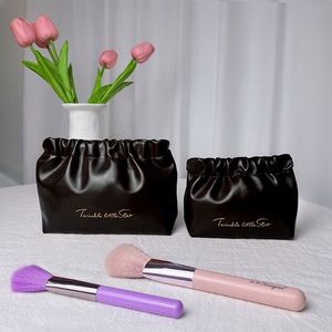 Nouvelle Pochette de Rangement pour Clés Mini Étanche et Élégante 2026, Personnalisée en PU Grande Capacité, Étui à Fermeture Éclair avec Logo Bronze Doré Effet Shrapnel - Product Image 5