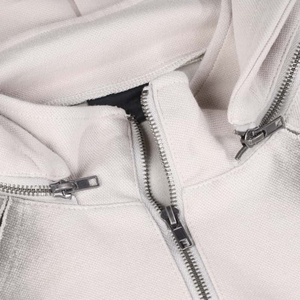 Sudadera con Capucha Extra Grande con Estampado Personalizado para Hombre - Sudadera Informal con Logotipo Personalizado en Blanco y Negro - Product Image 6