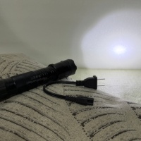 KT-1101 Idéal pour les travaux forestiers, coque antichoc et cordon de poignet détachable, unité d'éclairage portable
