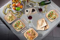 Assiettes jetables en fibre de bois compostables et durables certifiées Plateaux d'apéritif écologiques pour les services de restauration