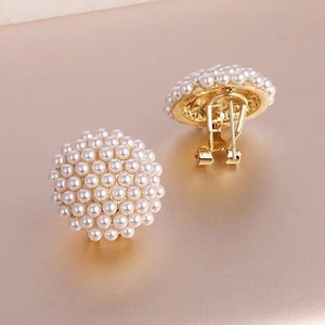 Clip-on Stud <b>Earrings</b> with a Luxurious Feel Small Rice-Shaped Pearl <b>Earrings</b> - Product Image 4