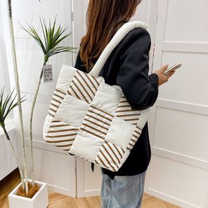 Custom Wholesale Fashion Large Capacity Shoulder Women Luxury <b>Puff</b> Padded Tote Nylon Lightweight Waterproof Puffer <b>Bag</b> - Product Image 3